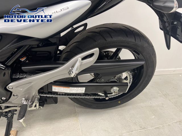 suzuki - sfv-650-gladius-abs