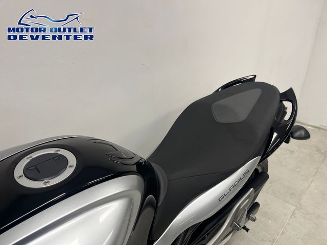 suzuki - sfv-650-gladius-abs