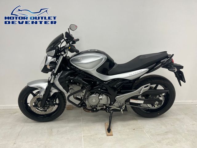 suzuki - sfv-650-gladius-abs