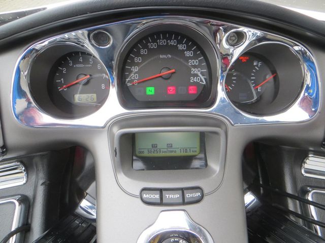 honda - gl-1800-goldwing-c-abs