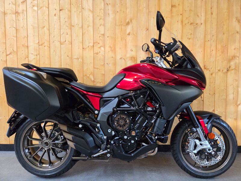 MV Agusta Turismo Veloce Lusso SCS 2025 nieuw