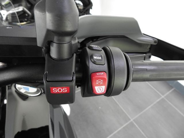 bmw - r-1300-gs