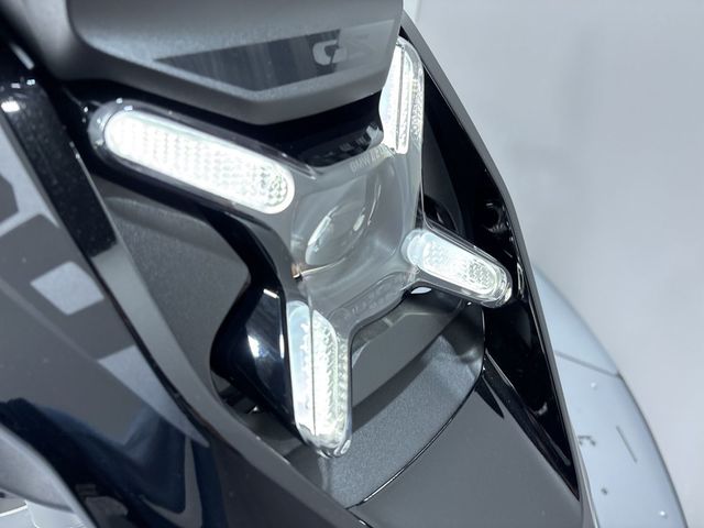 bmw - r-1300-gs