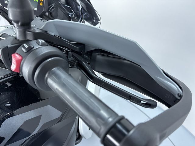 bmw - r-1300-gs