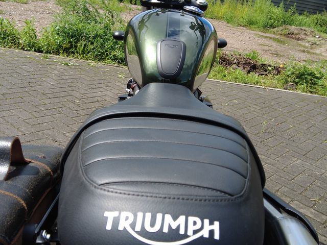 triumph - scrambler-900-chrome-edition