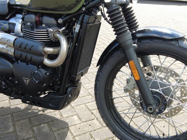 triumph - scrambler-900-chrome-edition