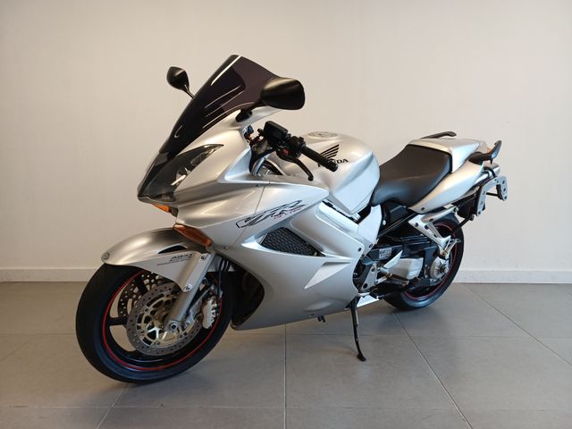 honda - vfr-800-vtec-abs