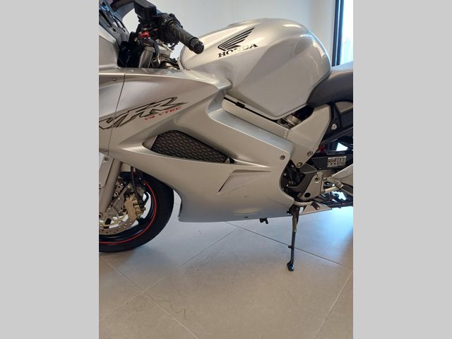 honda - vfr-800-vtec-abs