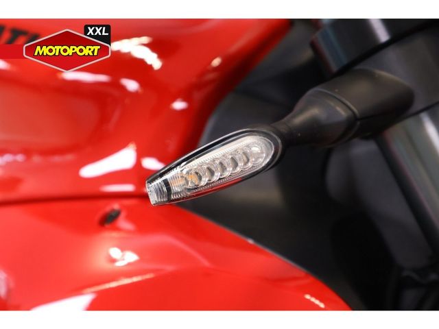 ducati - streetfighter-v2