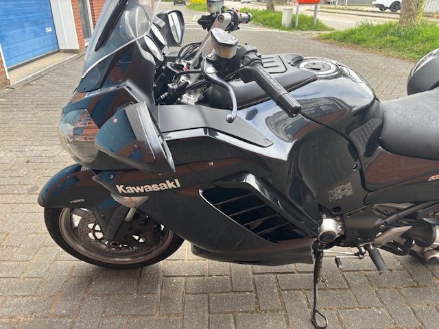 kawasaki - 1400-gtr