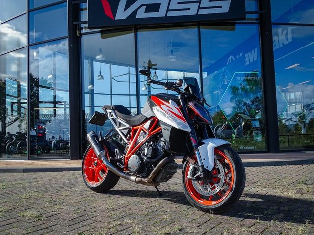 ktm - 1290-super-duke-r
