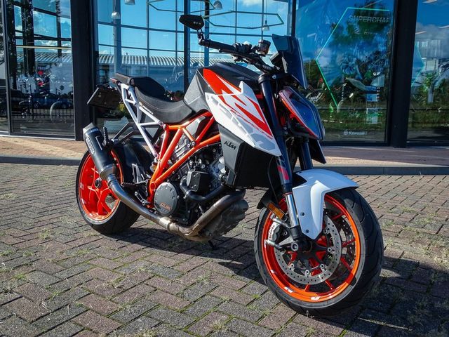 ktm - 1290-super-duke-r