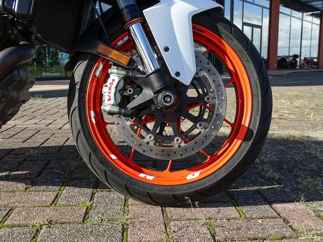 ktm - 1290-super-duke-r