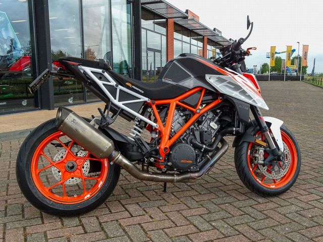 ktm - 1290-super-duke-r