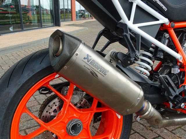 ktm - 1290-super-duke-r