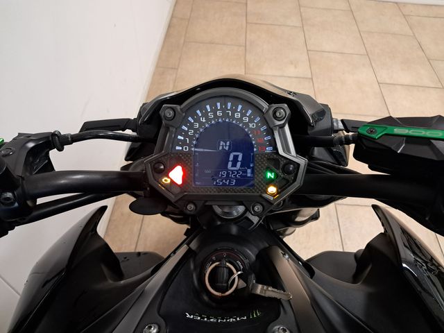 kawasaki - z900