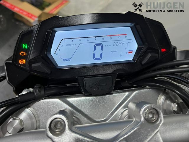 voge - 500-r