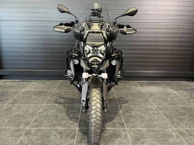 bmw - r-1300-gs-triple-black