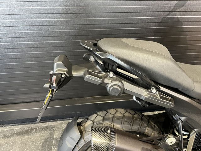 bmw - r-1300-gs-triple-black