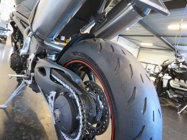 triumph - speed-triple-rs