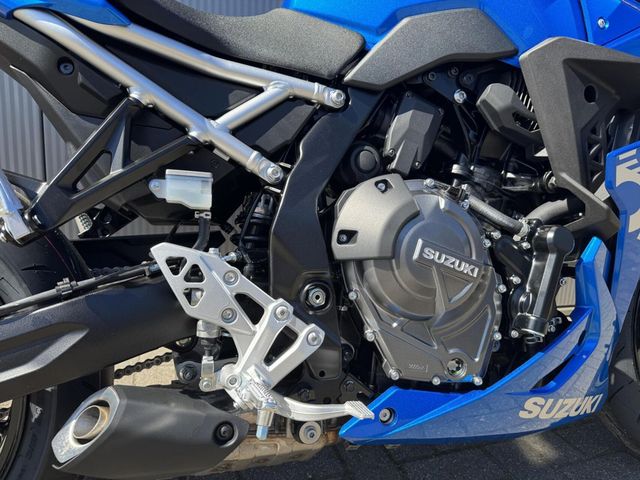 suzuki - gsx-8r