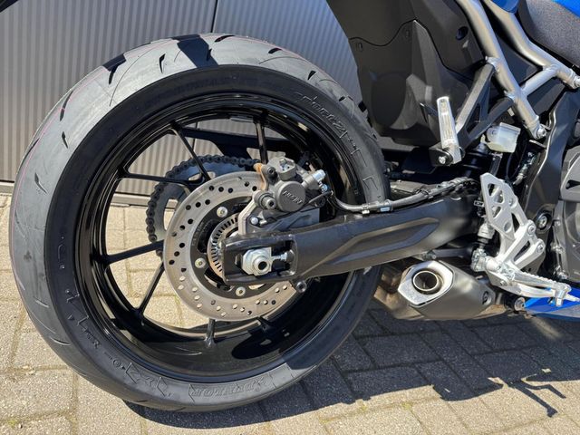 suzuki - gsx-8r