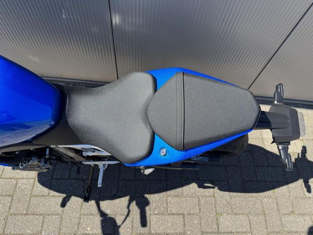suzuki - gsx-8r