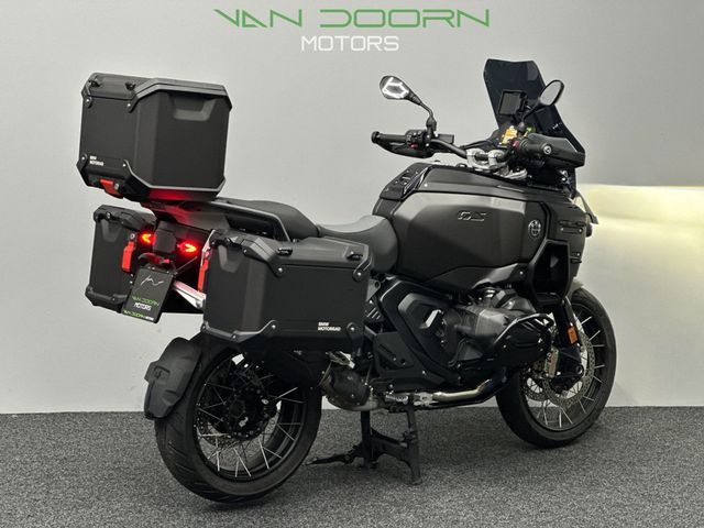 bmw - r-1300-gs-adventure-triple-black