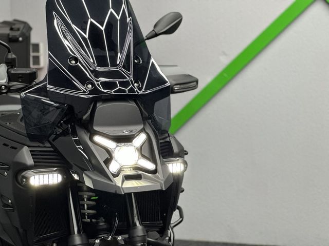 bmw - r-1300-gs-adventure-triple-black