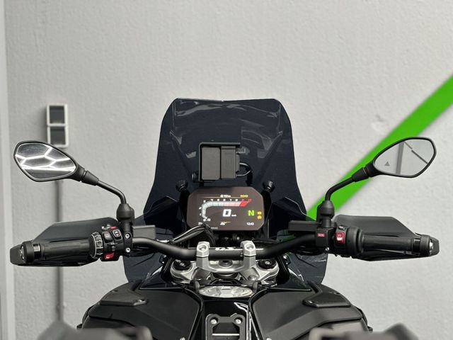 bmw - r-1300-gs-adventure-triple-black