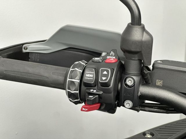 bmw - r-1300-gs-adventure-triple-black