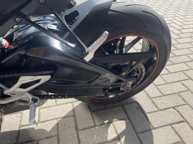 bmw - s-1000-r