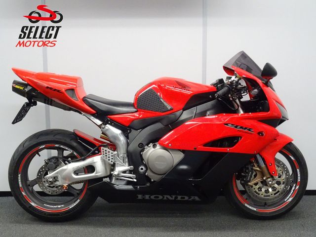 honda - cbr-1000-rr-fireblade