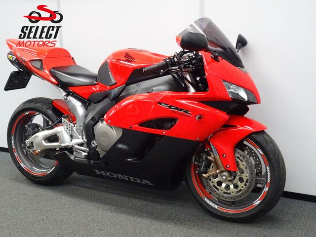 honda - cbr-1000-rr-fireblade
