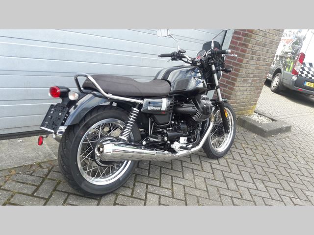 moto-guzzi - v-7-iii-special