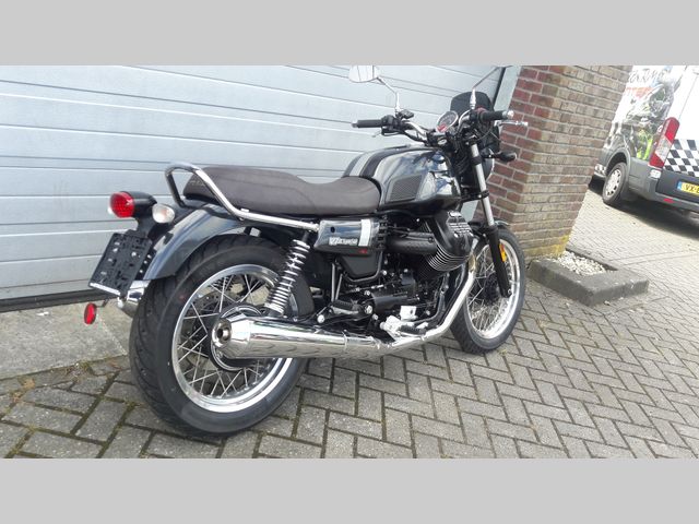 moto-guzzi - v-7-iii-special