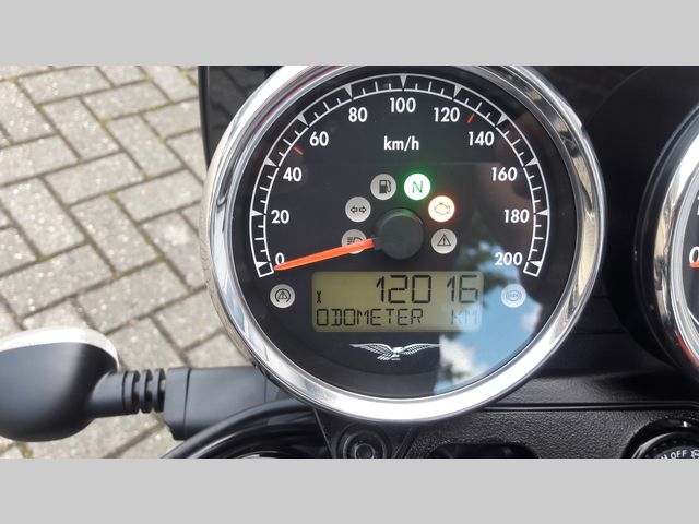 moto-guzzi - v-7-iii-special