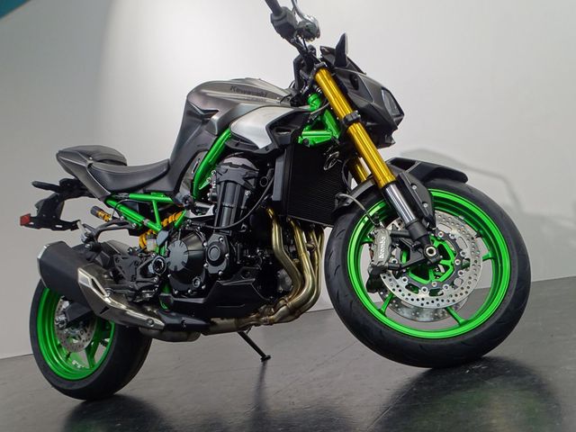 kawasaki - z900