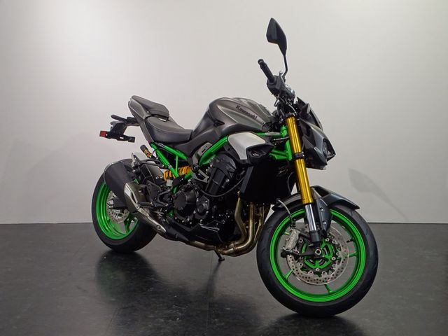 kawasaki - z900