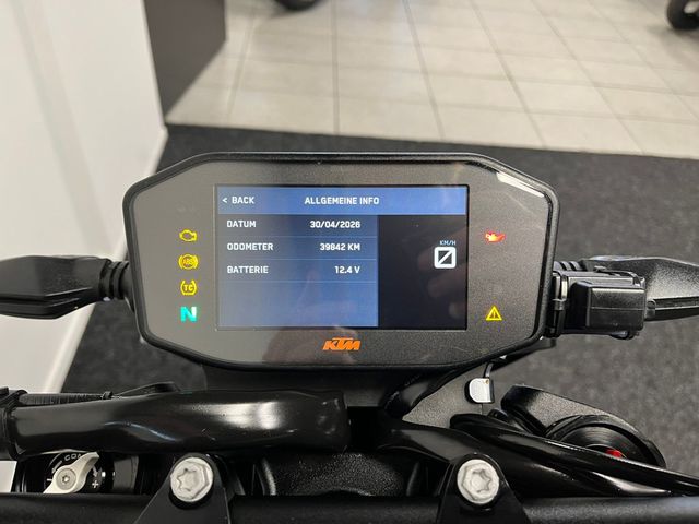 ktm - 890-duke-r