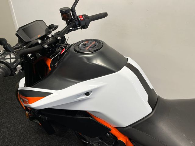 ktm - 890-duke-r