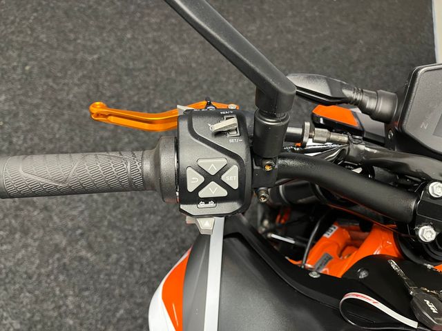 ktm - 890-duke-r