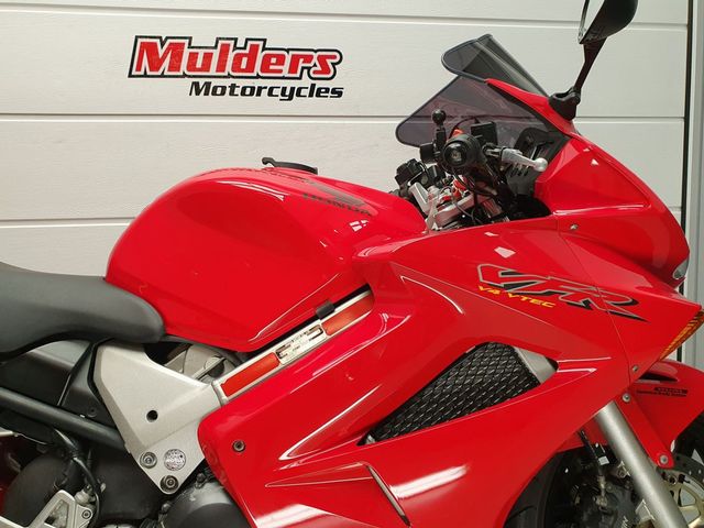 honda - vfr-800-fi-vtec