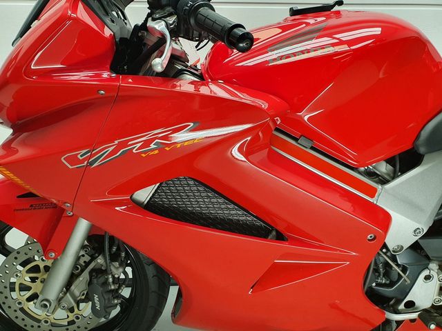 honda - vfr-800-fi-vtec