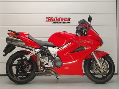 HONDA VFR 800 FI VTEC – foto 2