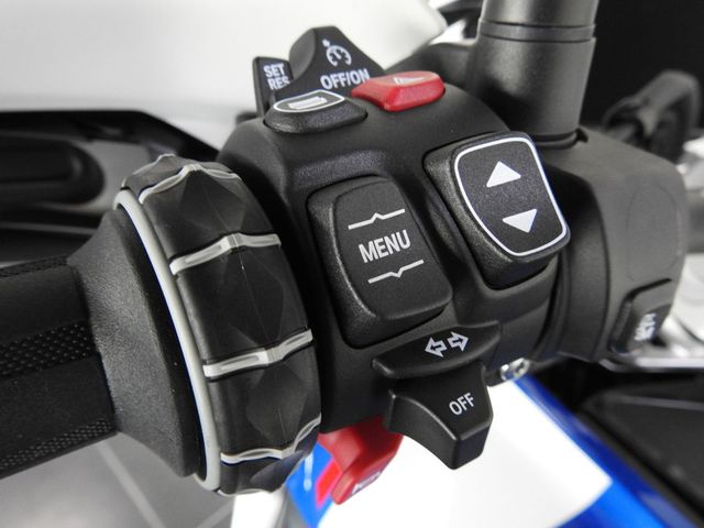 bmw - r-1300-gs