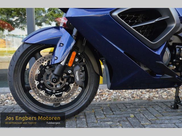 triumph - trophy-1200