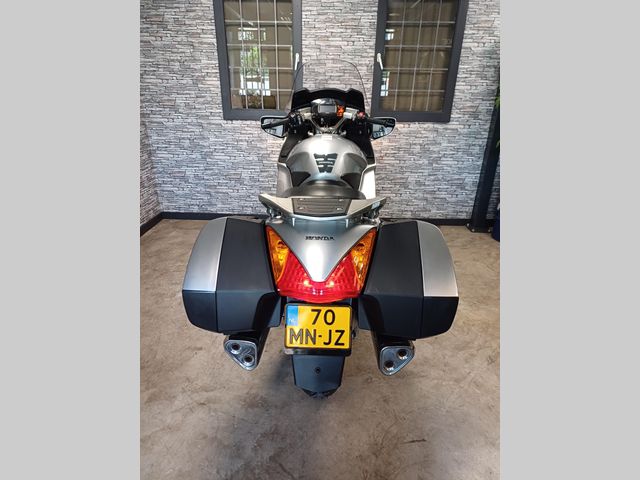 honda - st-1300-pan-european