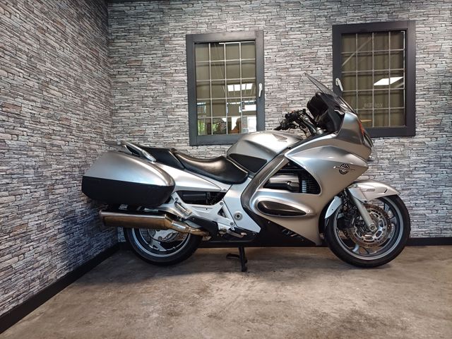 honda - st-1300-pan-european
