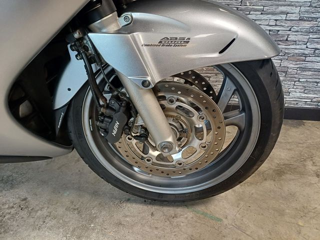 honda - st-1300-pan-european